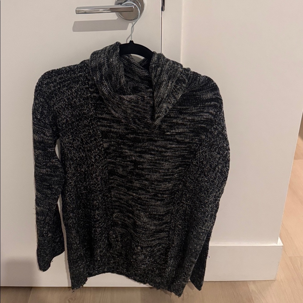 Vintage Havana Black and Gray Knit Sweater